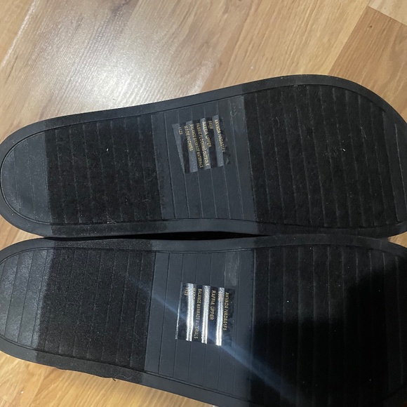 Shoes never worn :) - Picture 3 of 3